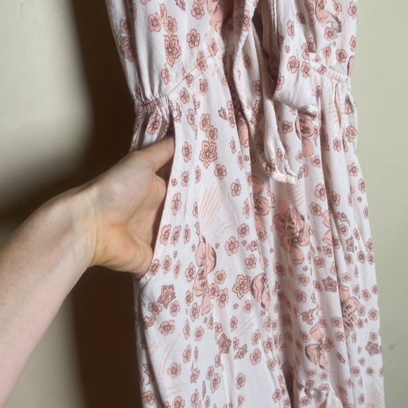 OLIVACEOUS Small Soft Pink High Low Maxi Flutter Sleeves - Picture 5 of 5